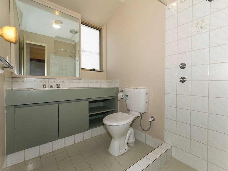 29 Calcite Place, Forrestfield WA 6058