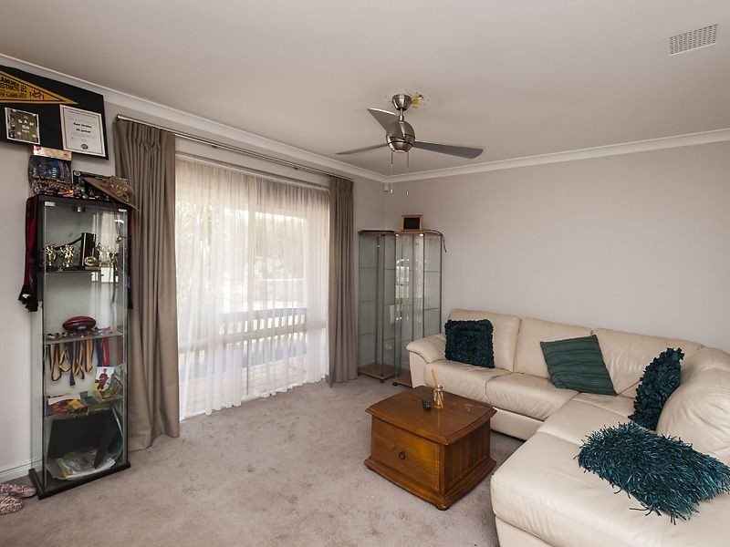 27 Russell Road, Maida Vale WA 6057