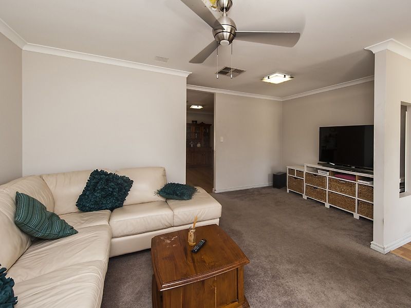 27 Russell Road, Maida Vale WA 6057