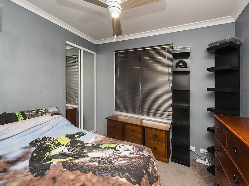 27 Russell Road, Maida Vale WA 6057