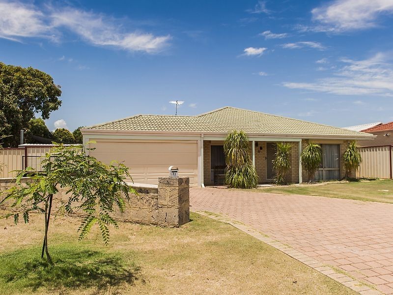 27 Russell Road, Maida Vale WA 6057