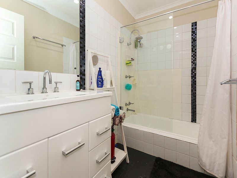 95 Bougainvillea Avenue, Forrestfield WA 6058