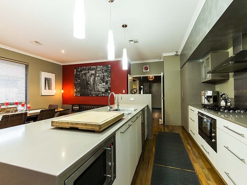 23 Coyong Road, Wattle Grove WA 6107