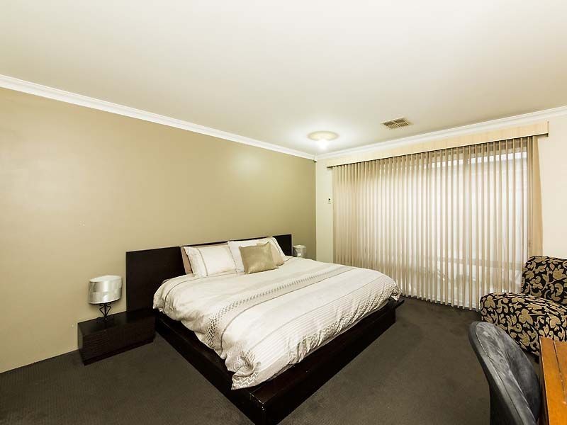 23 Coyong Road, Wattle Grove WA 6107