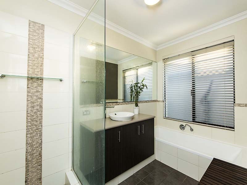 23 Coyong Road, Wattle Grove WA 6107