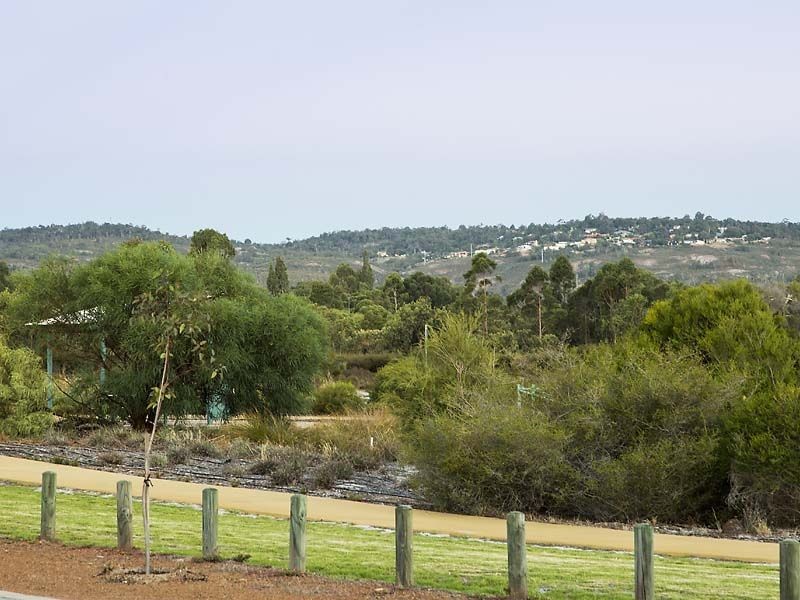 23 Coyong Road, Wattle Grove WA 6107