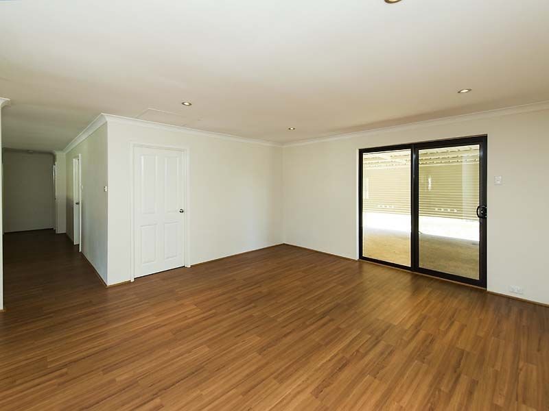 11 Wombat Road, High Wycombe WA 6057