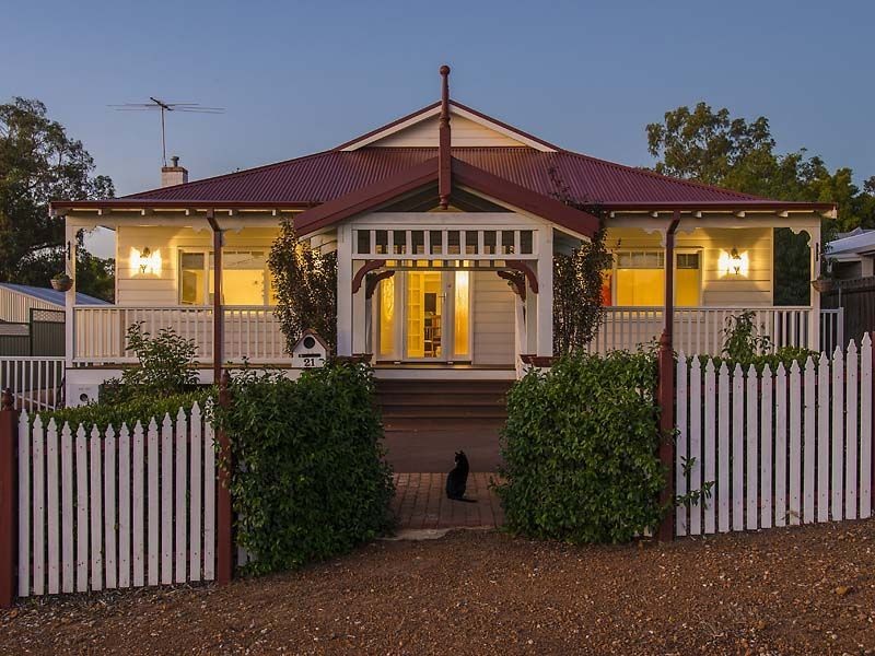 21 Elizabeth Street, Kalamunda WA 6076