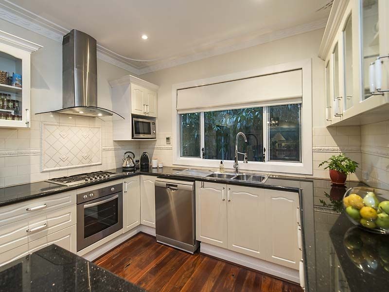 21 Elizabeth Street, Kalamunda WA 6076