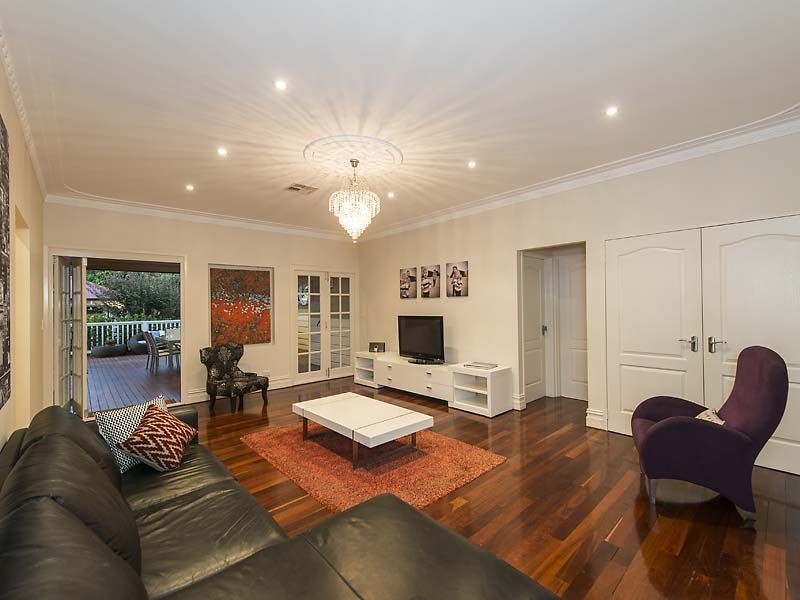 21 Elizabeth Street, Kalamunda WA 6076