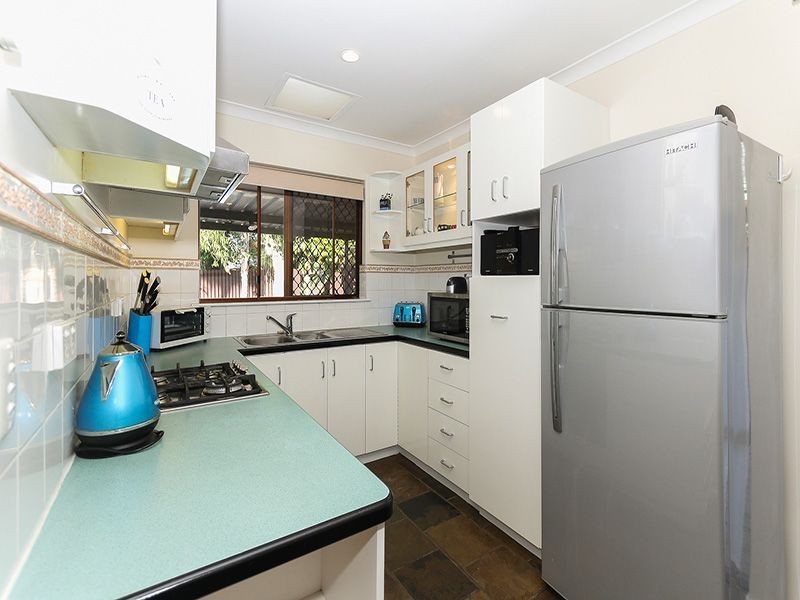 93 Strelitzia Avenue, Forrestfield WA 6058