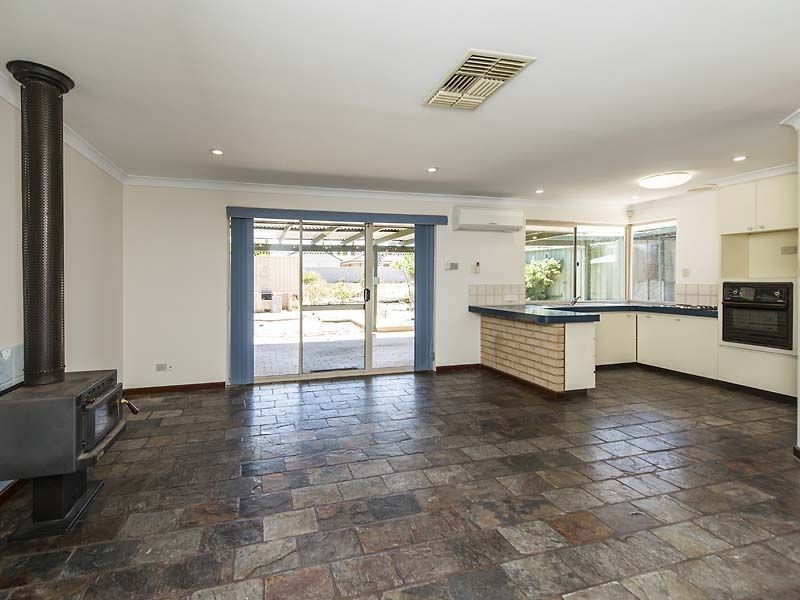 166 Newburn Road, High Wycombe WA 6057