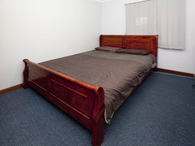 27 Grasmere Way, Kelmscott WA 6111