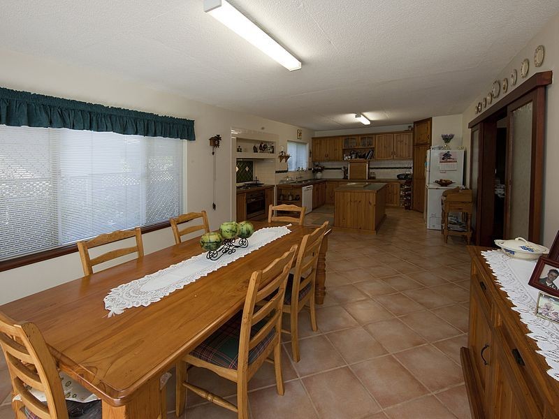 32 Bandalong Way, High Wycombe WA 6057