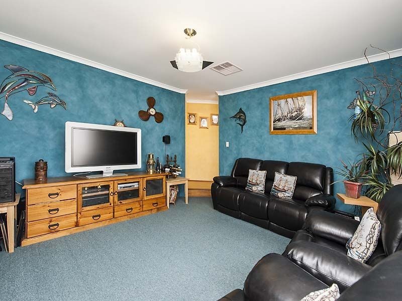 6 Coola Place, High Wycombe WA 6057