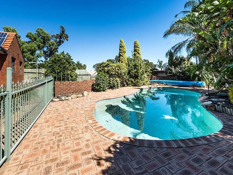 7 Valiant Close, Lesmurdie WA 6076