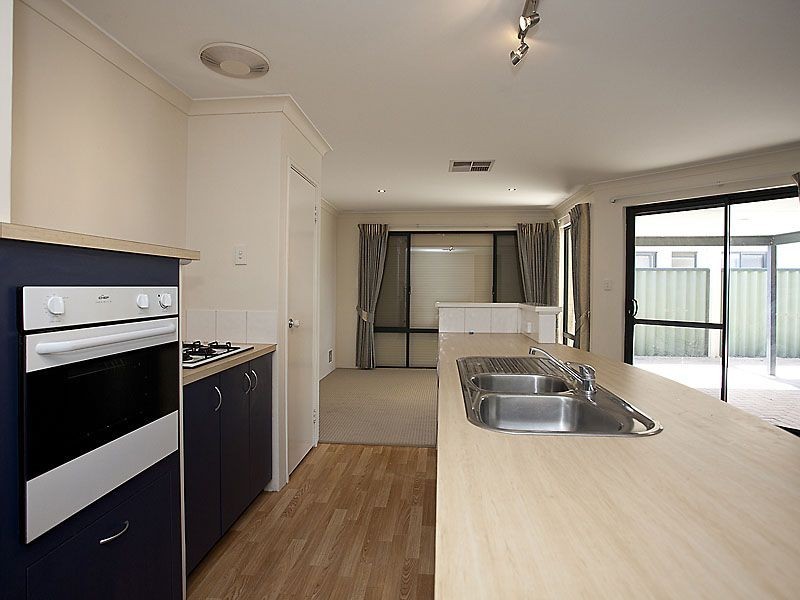 22 Upwood Circle, High Wycombe WA 6057