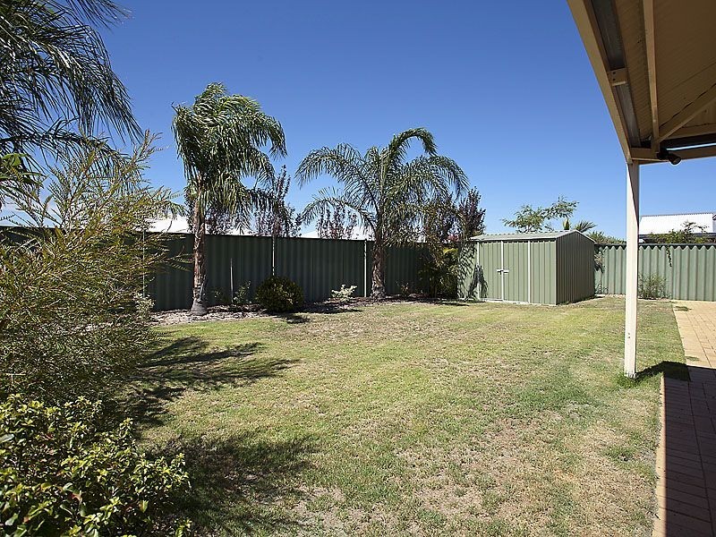 22 Upwood Circle, High Wycombe WA 6057