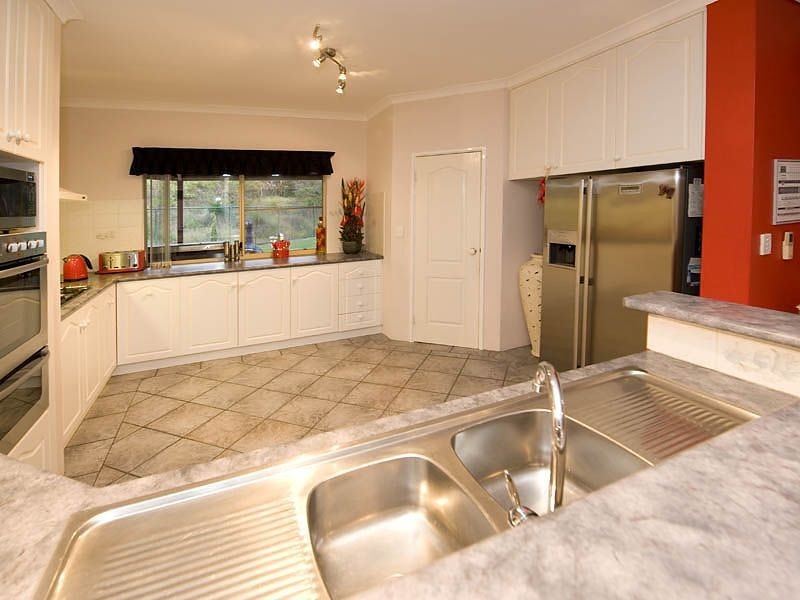 198 Lewis Road, Forrestfield WA 6058