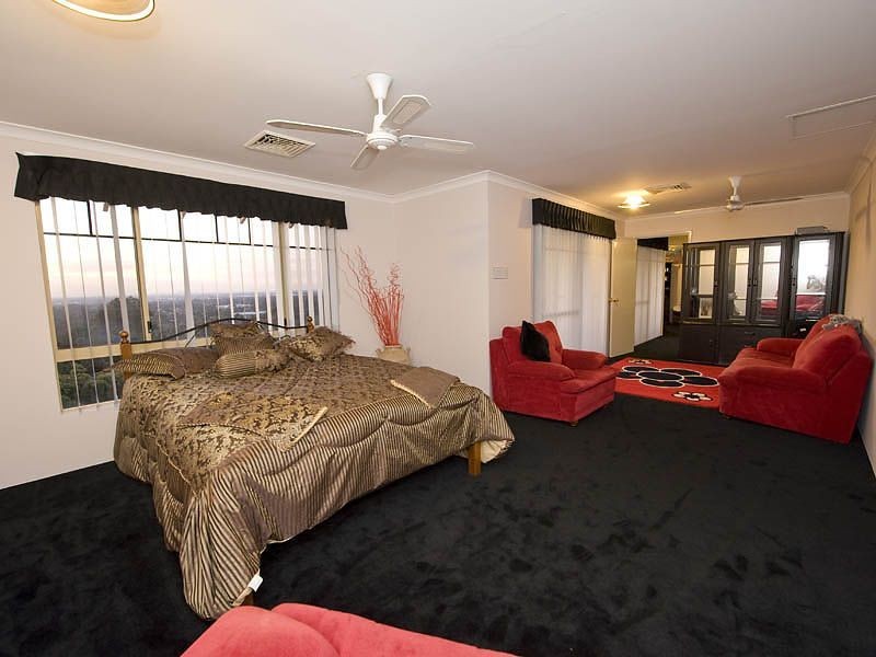 198 Lewis Road, Forrestfield WA 6058