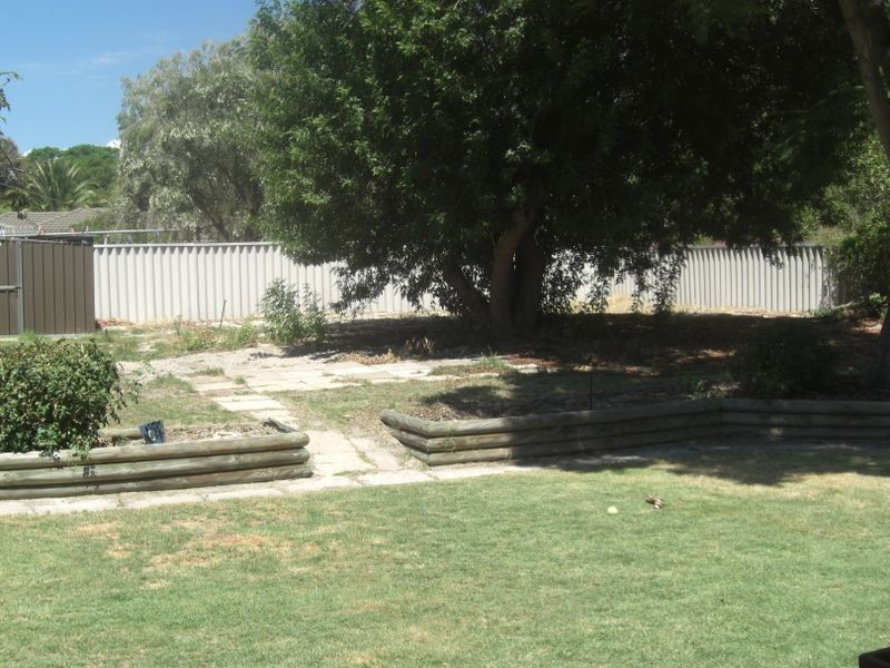 8 Fernan Road, High Wycombe WA 6057