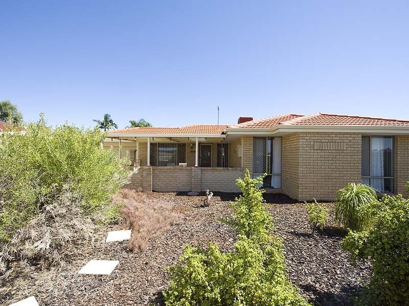 1 Bonn Court, Seville Grove WA 6112