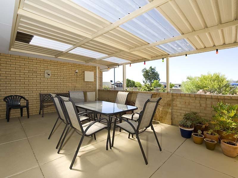 1 Bonn Court, Seville Grove WA 6112