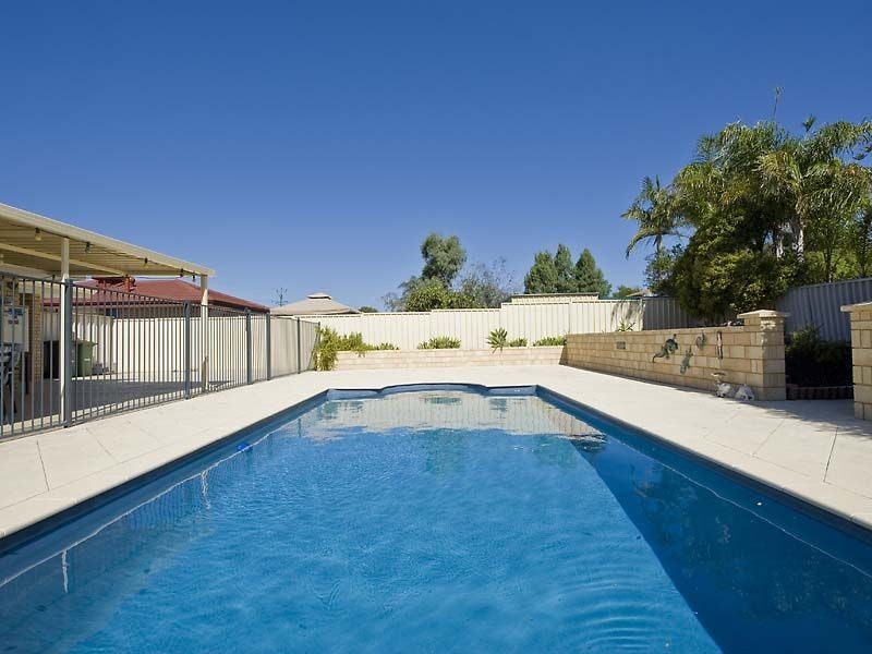 1 Bonn Court, Seville Grove WA 6112