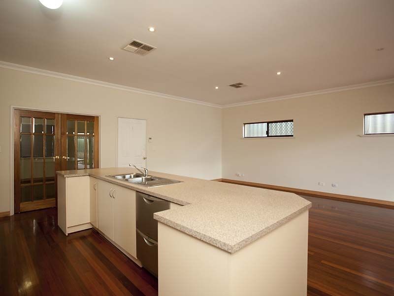 2 Bowden Drive, High Wycombe WA 6057