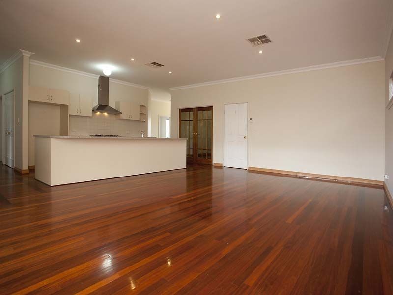 2 Bowden Drive, High Wycombe WA 6057