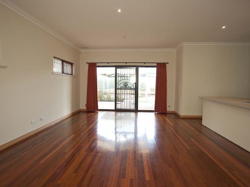 2 Bowden Drive, High Wycombe WA 6057