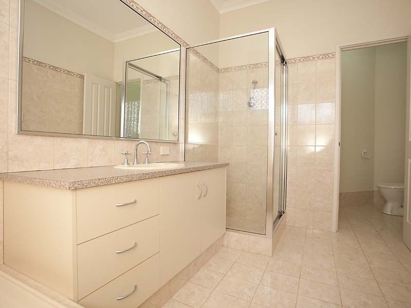 2 Bowden Drive, High Wycombe WA 6057