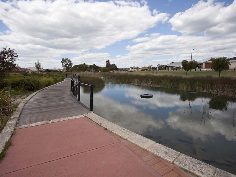 2 Bowden Drive, High Wycombe WA 6057