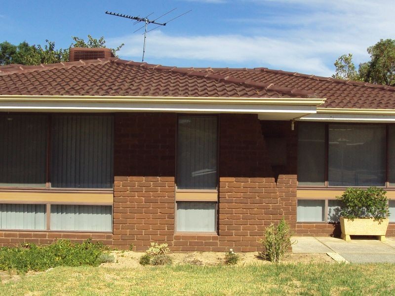 1 Gilmore Place, Forrestfield WA 6058