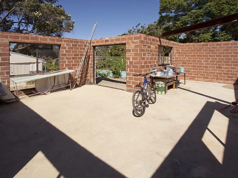 9 Grove Road, Walliston WA 6076