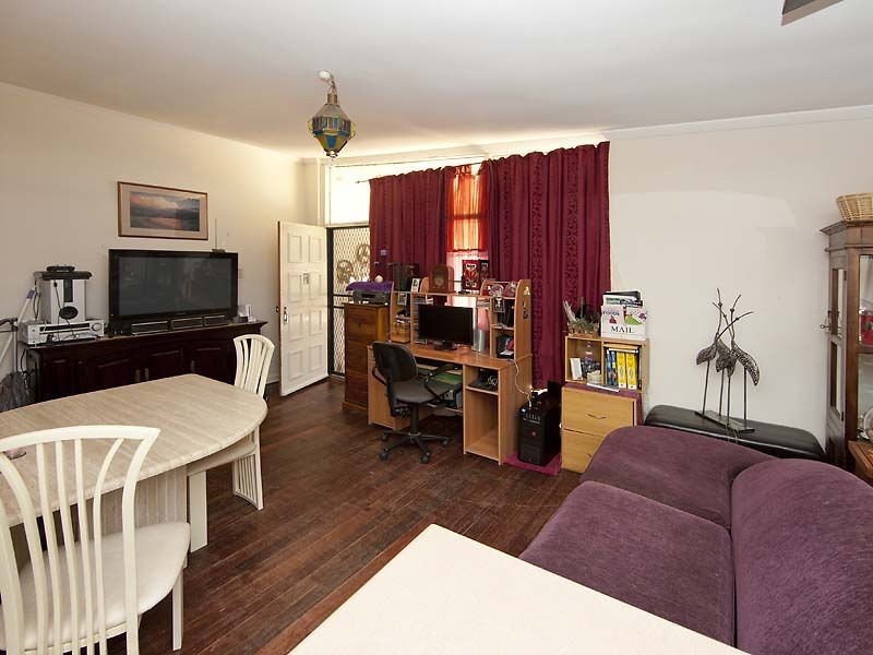 9 Grove Road, Walliston WA 6076