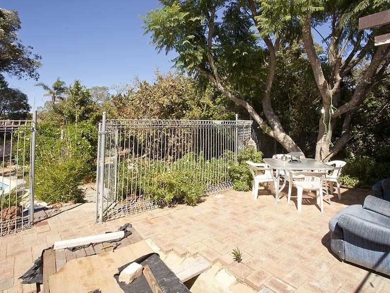 9 Grove Road, Walliston WA 6076