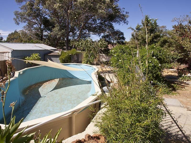 9 Grove Road, Walliston WA 6076