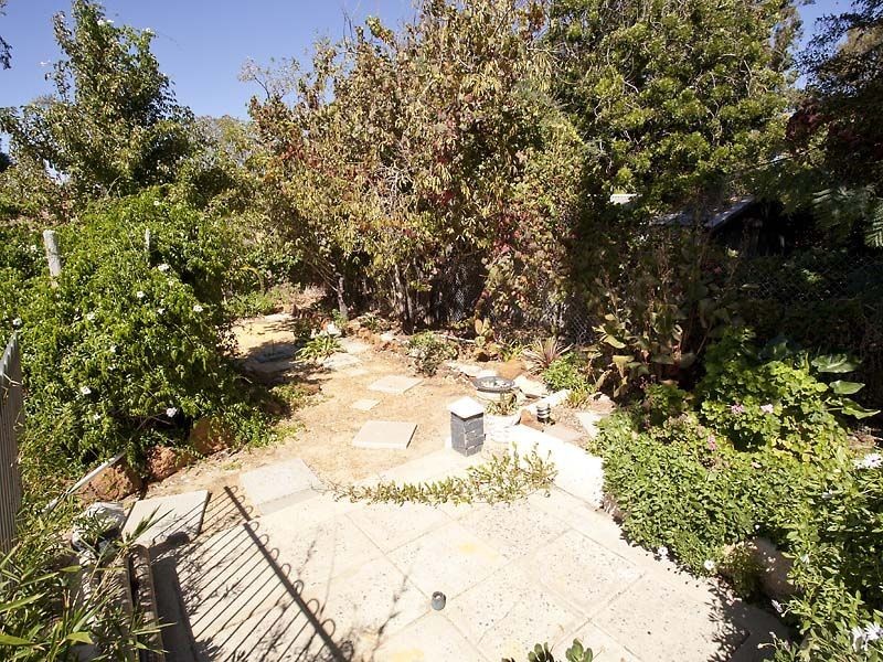 9 Grove Road, Walliston WA 6076