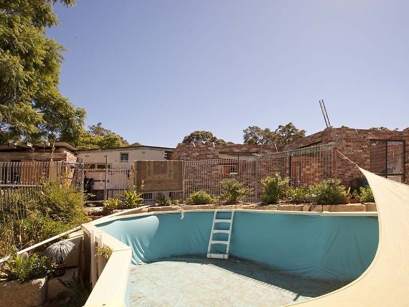 9 Grove Road, Walliston WA 6076