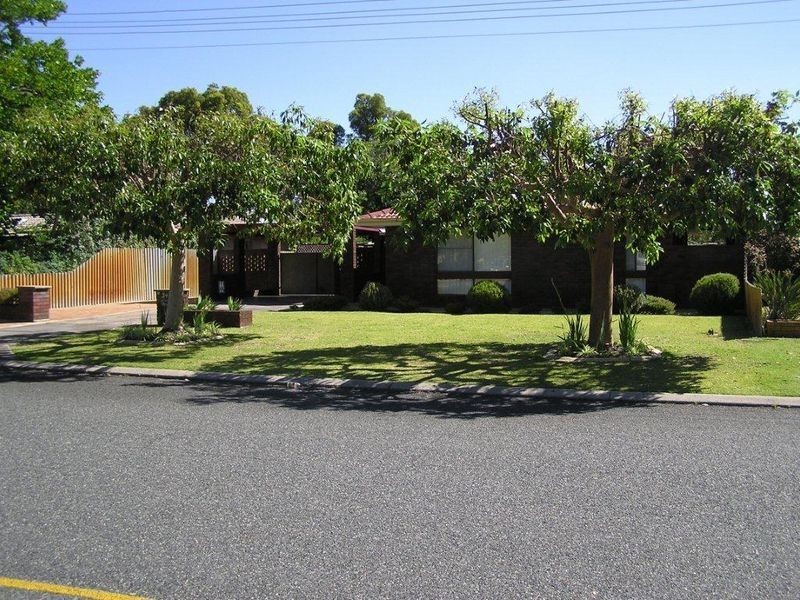 34 Solandra Way, Forrestfield WA 6058