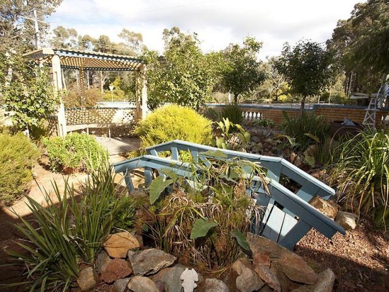 50 Grove Road, Walliston WA 6076