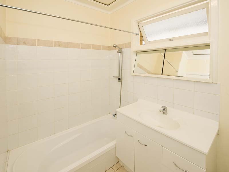 59 Cyril Road, High Wycombe WA 6057