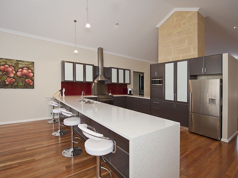 22 Valcan Road, Wattle Grove WA 6107