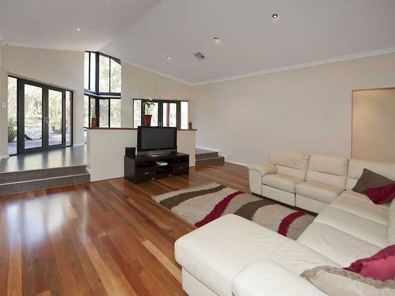 22 Valcan Road, Wattle Grove WA 6107