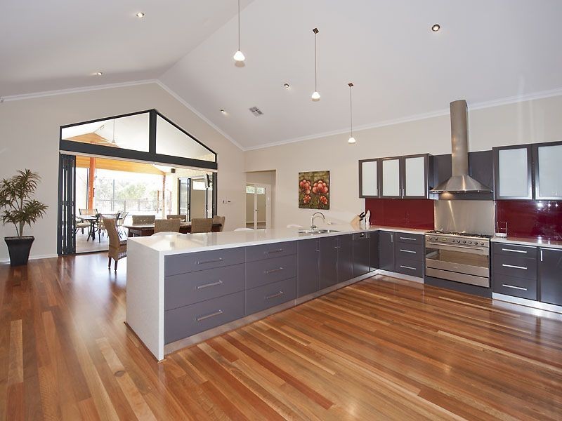 22 Valcan Road, Wattle Grove WA 6107