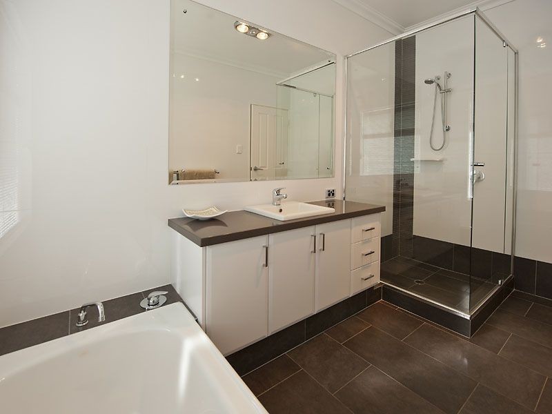 22 Valcan Road, Wattle Grove WA 6107