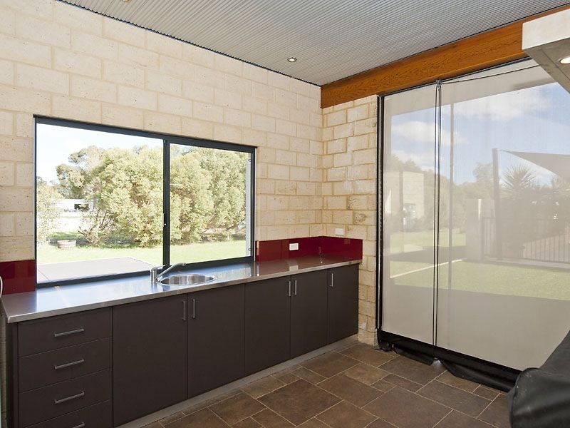 22 Valcan Road, Wattle Grove WA 6107