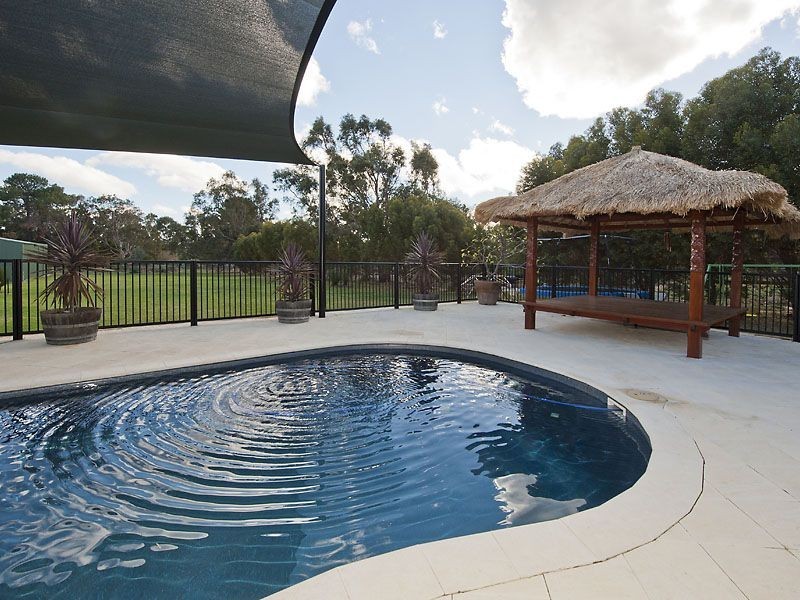 22 Valcan Road, Wattle Grove WA 6107