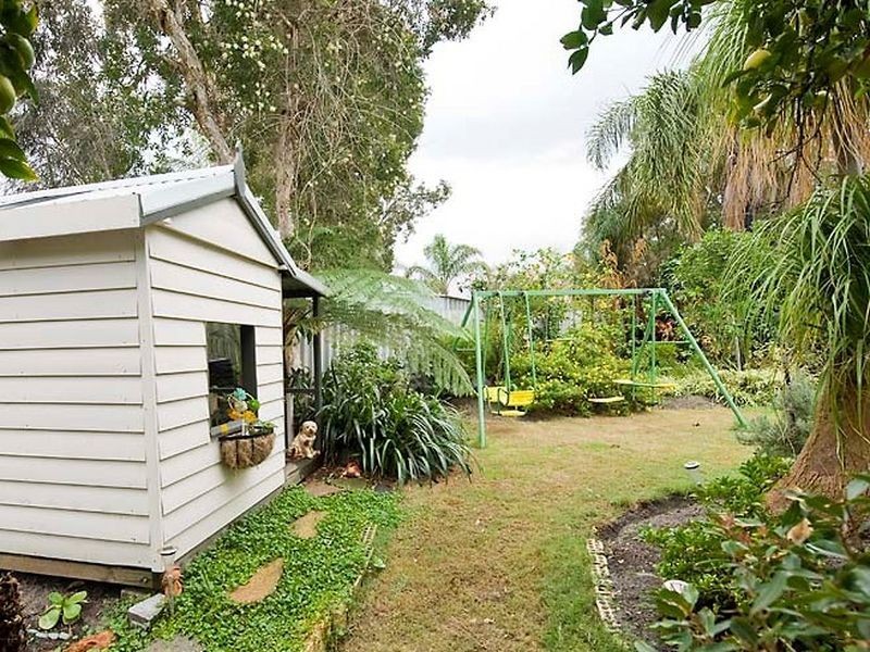 23 Smith Crescent, High Wycombe WA 6057